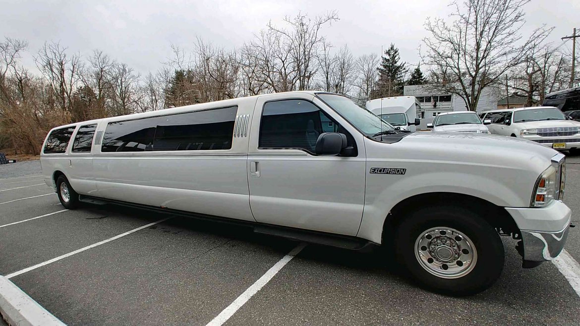 SUV Stretch for Sale in spotswood, NJ - Photo 5