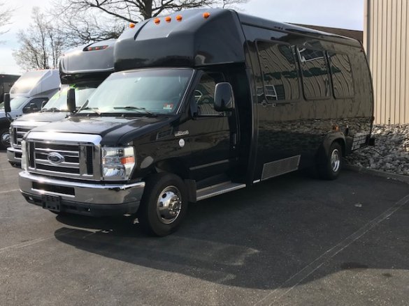 2012 Ford E-450 Limo Bus for Sale in Oaklyn, NJ - Photo 2