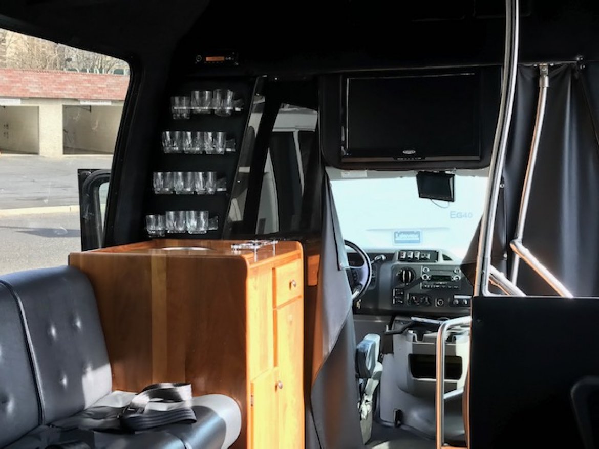 Limo Bus for Sale in Oaklyn, NJ - Photo 9