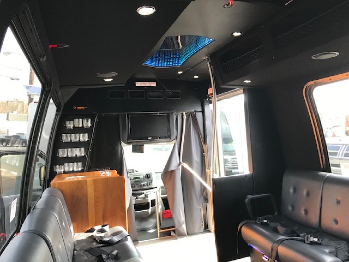 Limo Bus for Sale in Oaklyn, NJ - Photo 12
