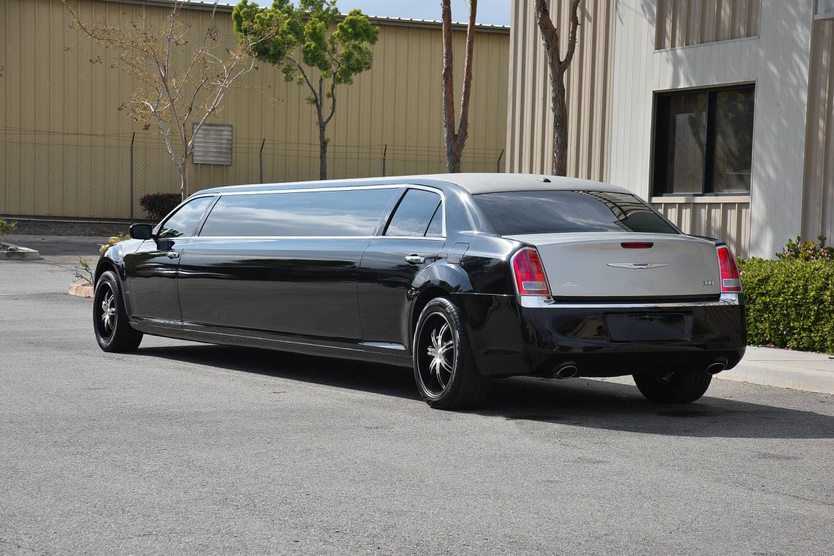 Limousine for Sale in Fontana, CA - Photo 3