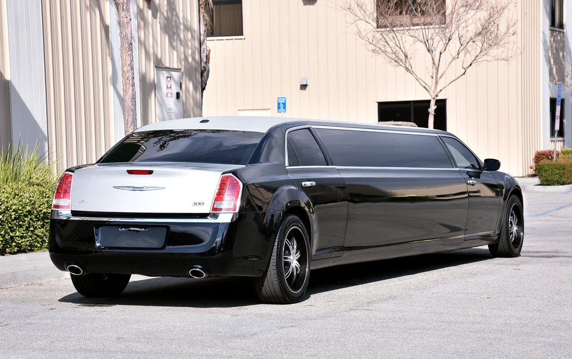 Limousine for Sale in Fontana, CA - Photo 7