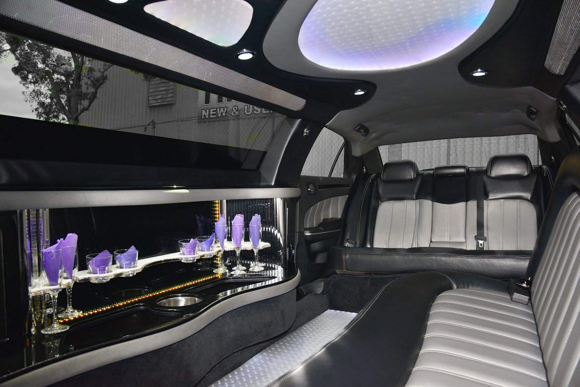 Limousine for Sale in Fontana, CA - Photo 12