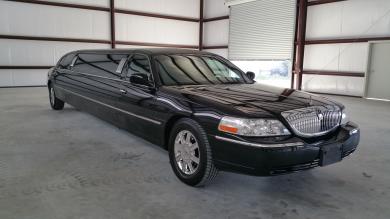 2011 Lincoln Towncar Limousine for Sale in Houston, Texas, US - Photo 3
