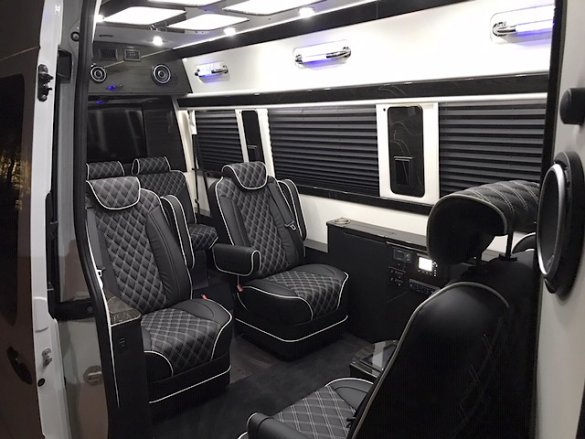 2018 Mercedes-Benz Sprinter 2500 Sprinter for Sale in Oaklyn, NJ - Photo 2