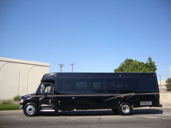 2012 Freightliner M2 Shuttle Bus for Sale in Carson, CA - Photo 3