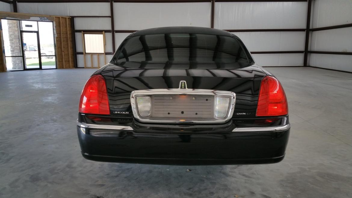 Photo of Limousine for sale: 2009 Lincoln Towncar 120&quot; by Executive Coach Builders