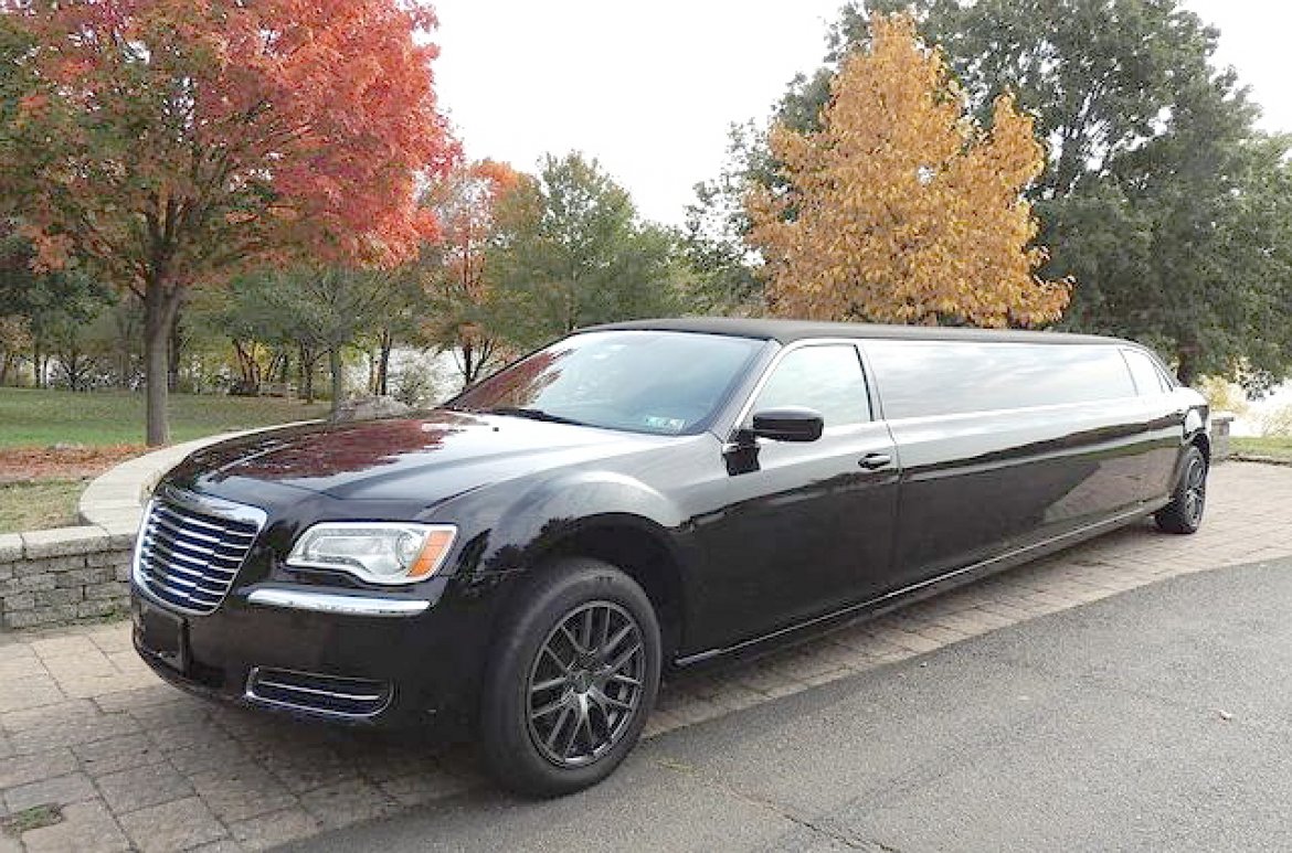 Limousine for sale: 2013 Chrysler 300 140&quot; by Pinnicle