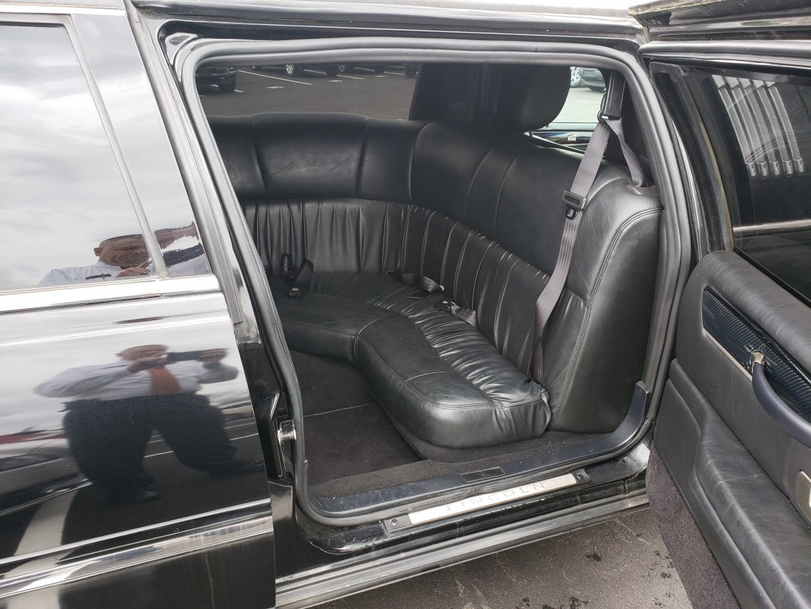 Limousine for Sale in Oaklyn, NJ - Photo 3