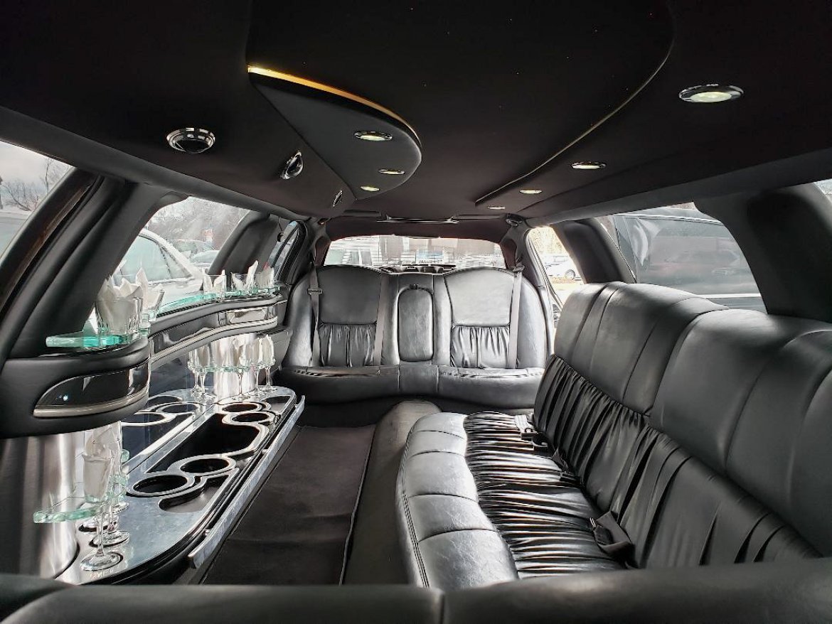 Limousine for Sale in Oaklyn, NJ - Photo 7