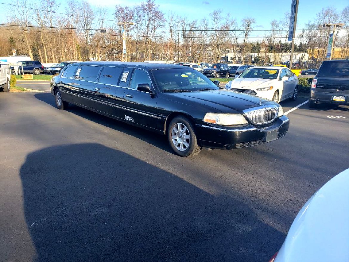 Limousine for Sale in Oaklyn, NJ - Photo 13