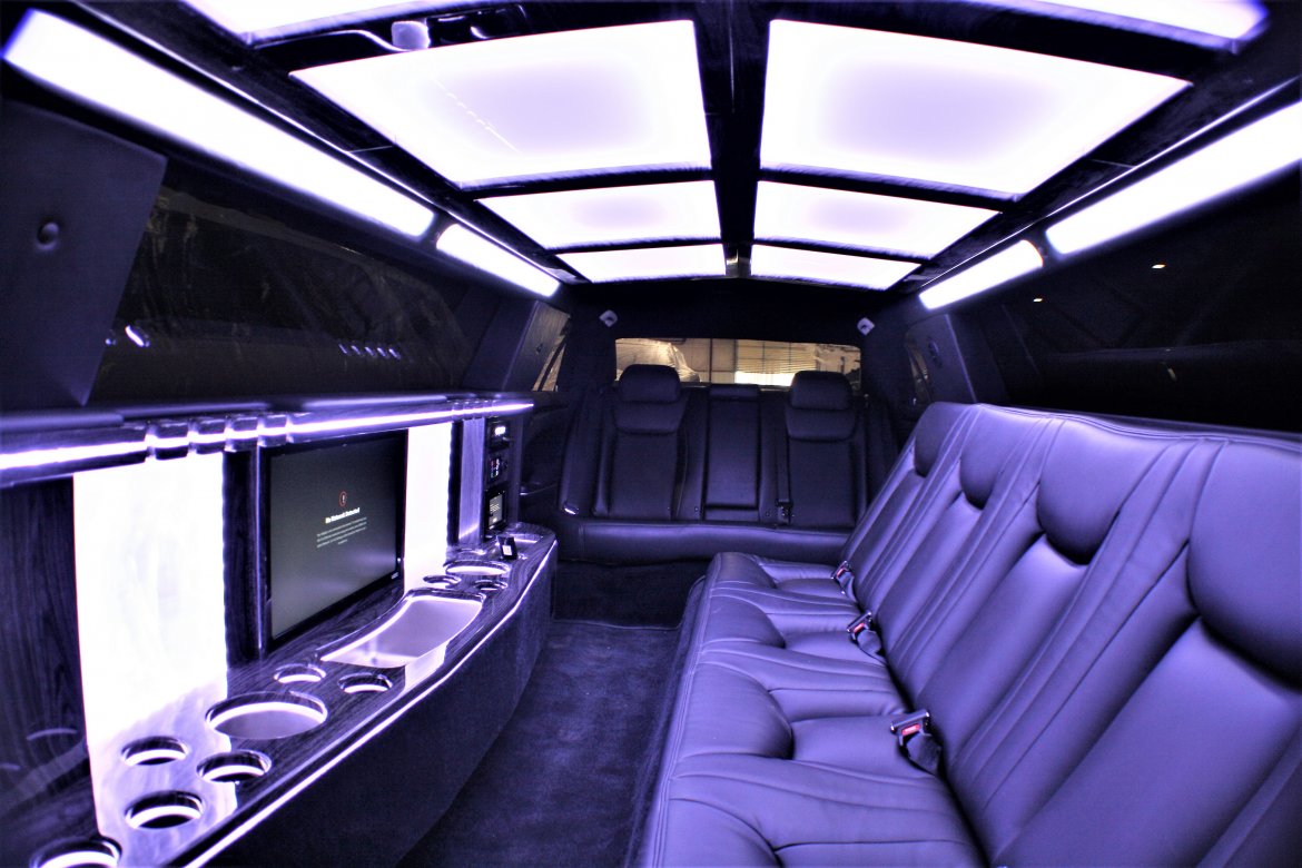 Limousine for Sale in springfield, MO - Photo 2