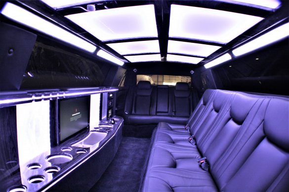 2019 Chrysler 300 Limousine for Sale in springfield, MO - Photo 2