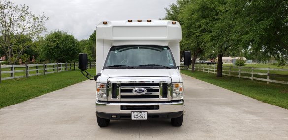 2015 Ford E450 Shuttle Bus for Sale in Houston, TX - Photo 2