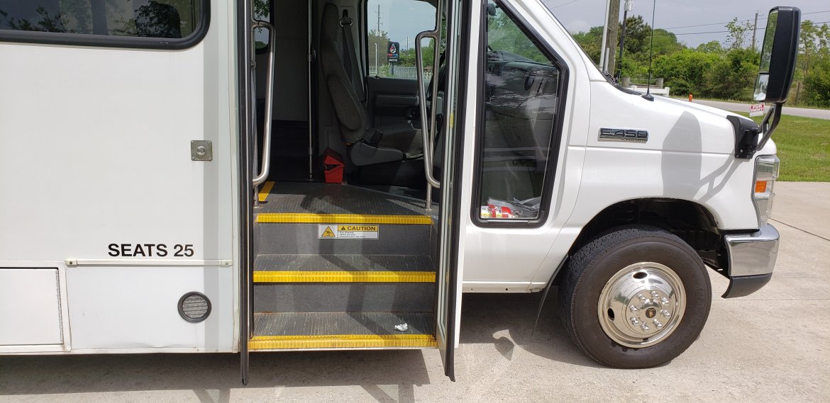 Shuttle Bus for Sale in Houston, TX - Photo 9