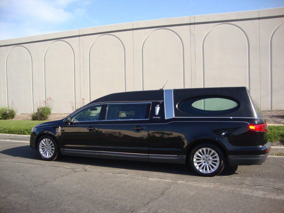 Funeral for sale: 2012 Lincoln Stratford by Federal Coach