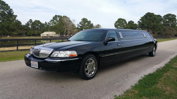 2008 Lincoln Towncar Limousine for Sale in Houston, TX - Main Photo