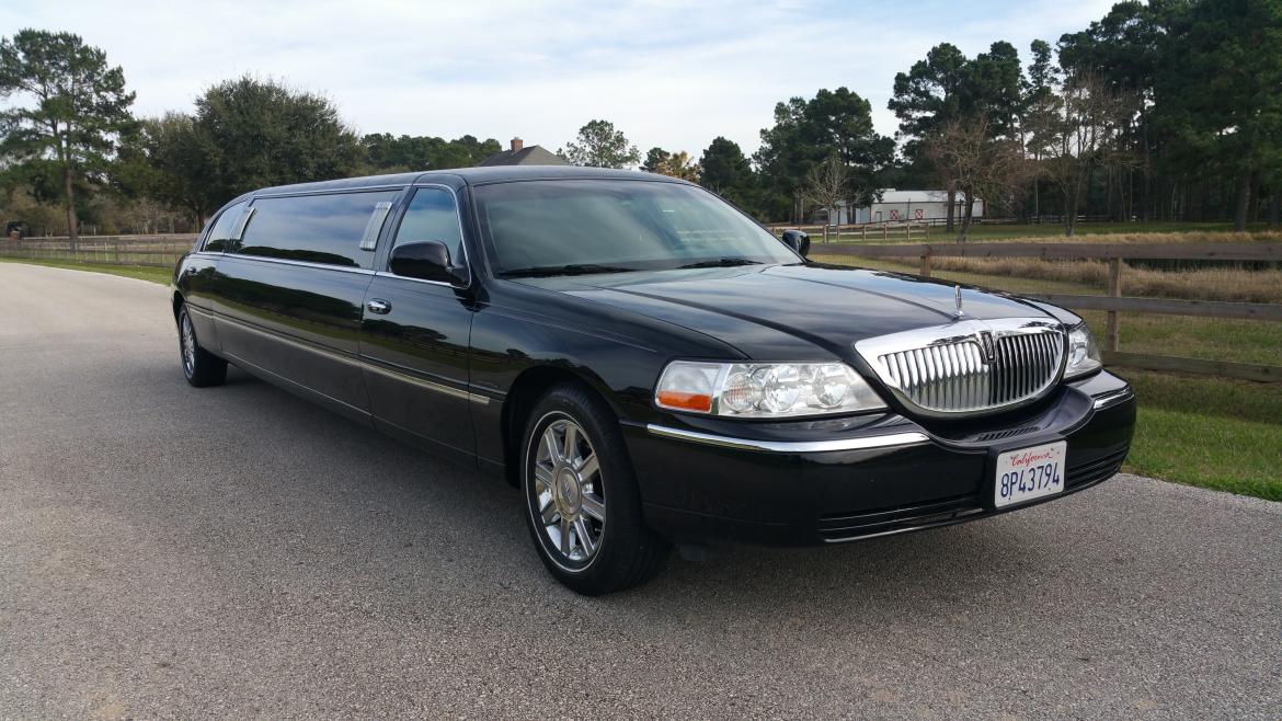 Used 2008 Lincoln Towncar for sale in Houston, TX #WS-10215 | We Sell Limos