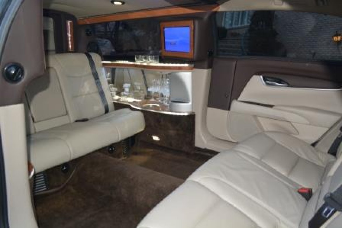 Limousine for Sale in New Providence, NJ - Photo 11