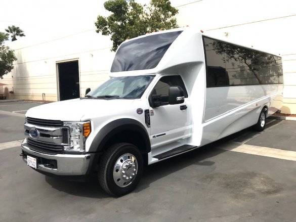 2017 Ford F-550 Shuttle Bus for Sale in Riverside, CA - Photo 2