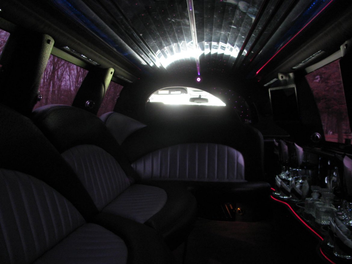 SUV Stretch for Sale in Nashville, TN - Photo 12