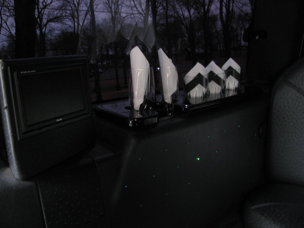 SUV Stretch for Sale in Nashville, TN - Photo 17