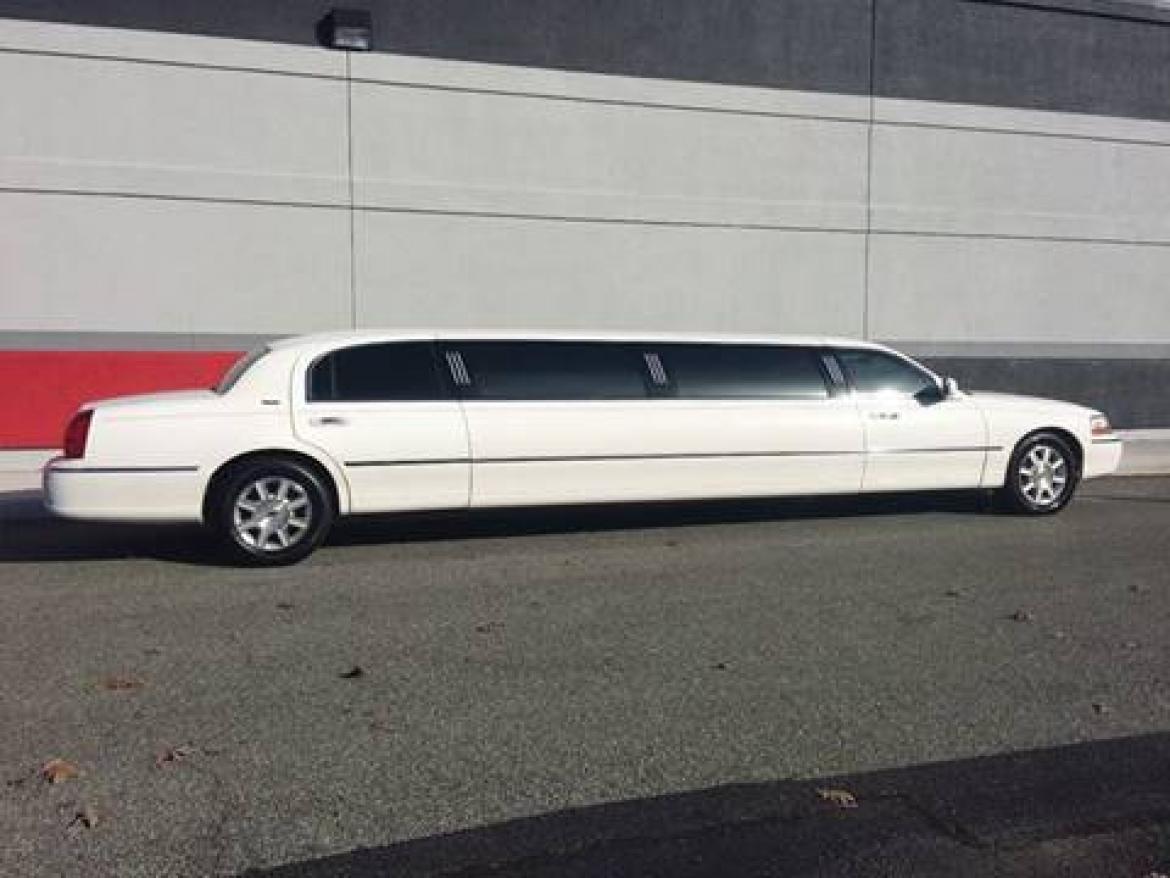 Photo of Limousine for sale: 2007 Lincoln Town Car 120" by DaBryan