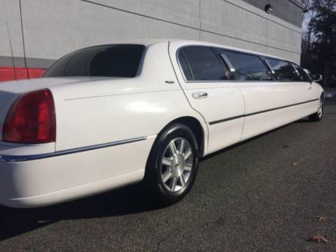Photo of Limousine for sale: 2007 Lincoln Town Car 120" by DaBryan