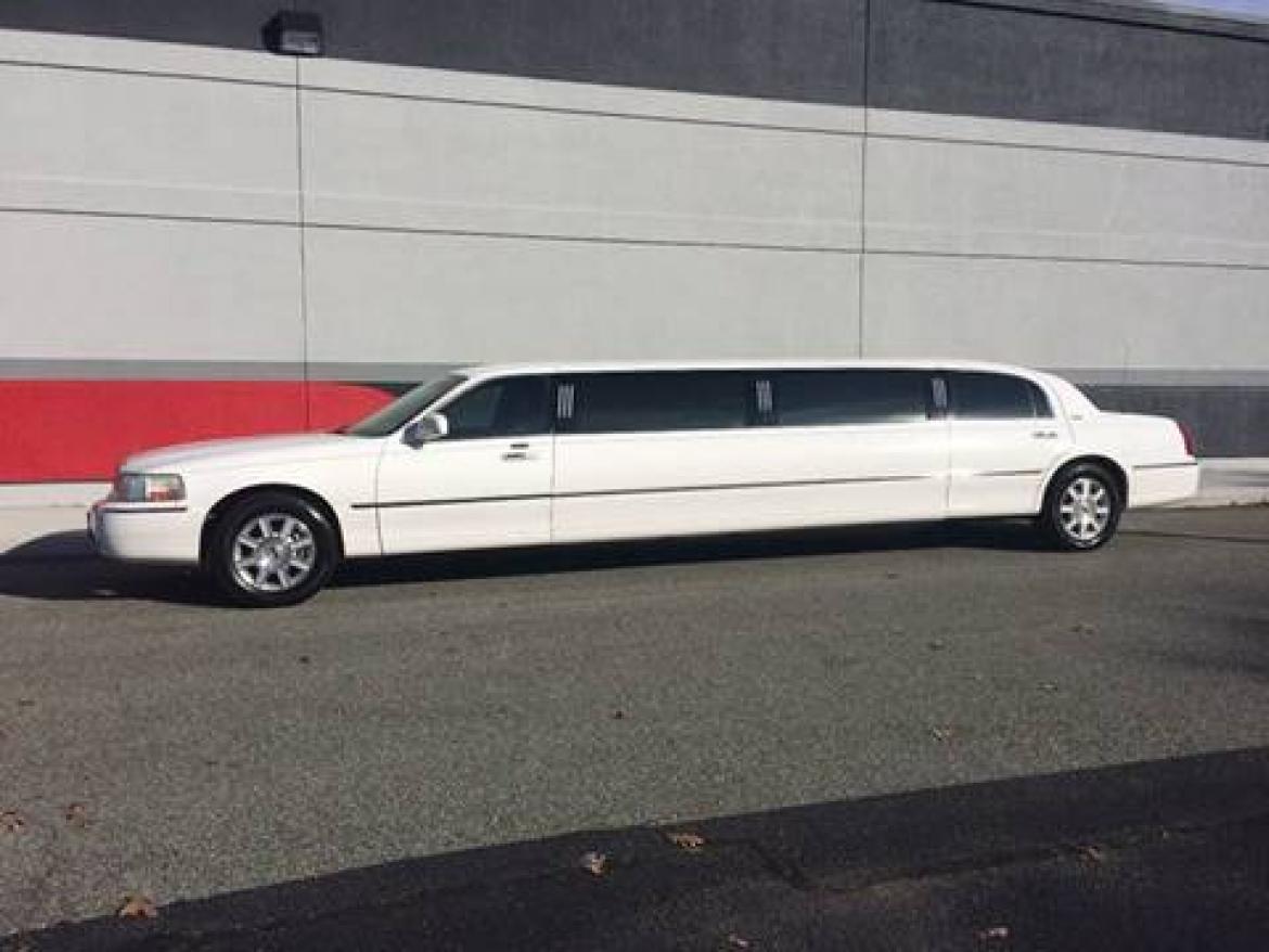 Photo of Limousine for sale: 2007 Lincoln Town Car 120" by DaBryan