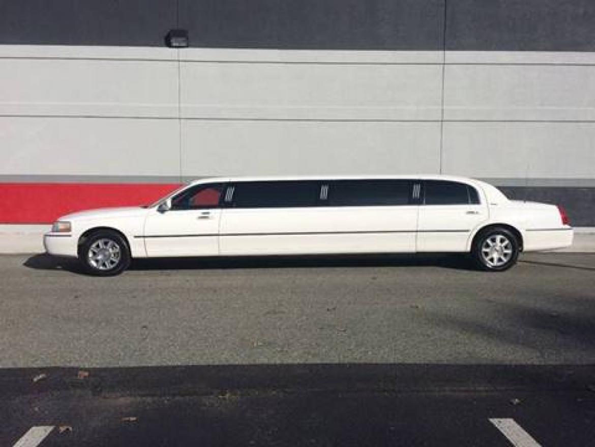 Photo of Limousine for sale: 2007 Lincoln Town Car 120" by DaBryan