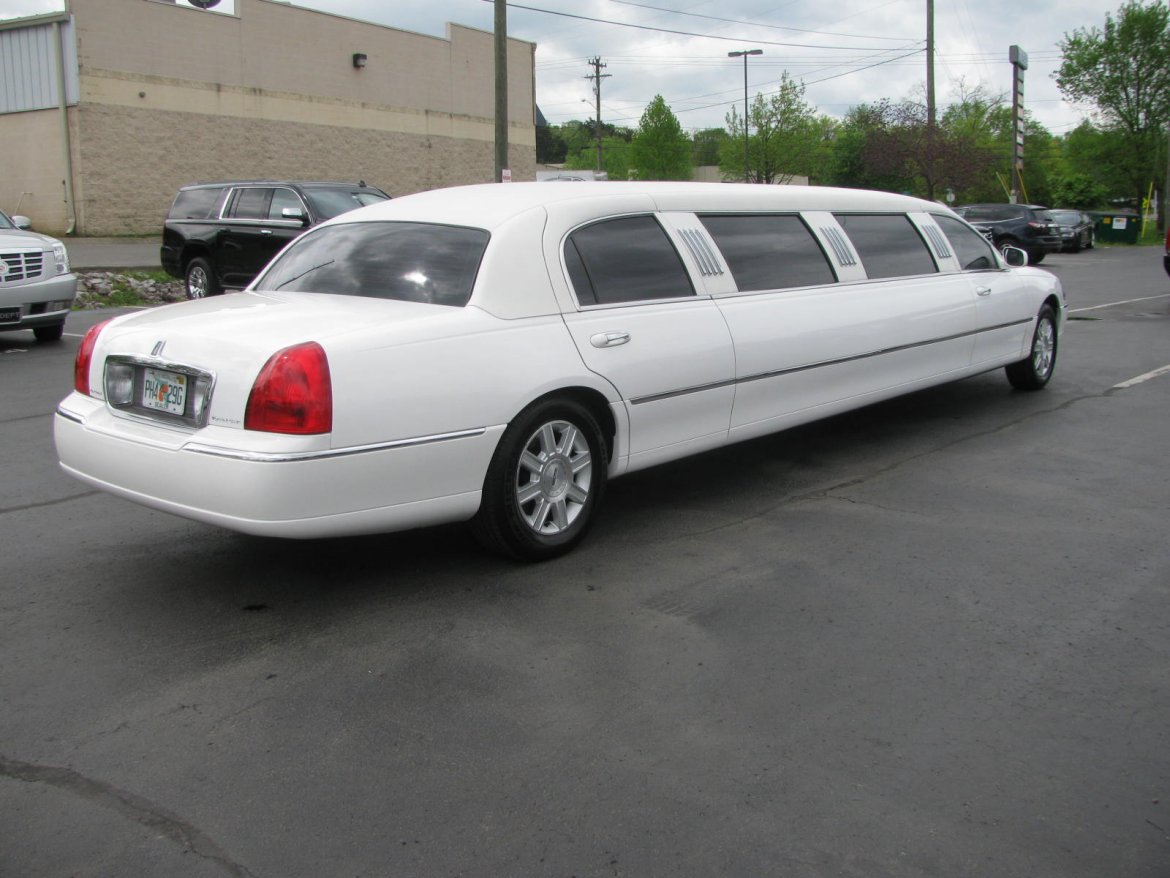 Limousine for Sale in Nashville, TN - Photo 3