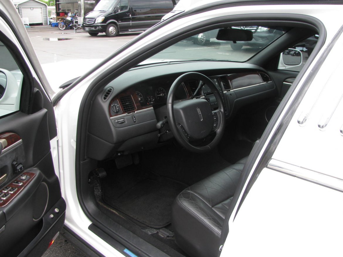 Limousine for Sale in Nashville, TN - Photo 5