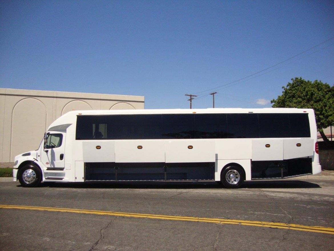 Executive Shuttle for Sale in Carson, CA - Photo 7