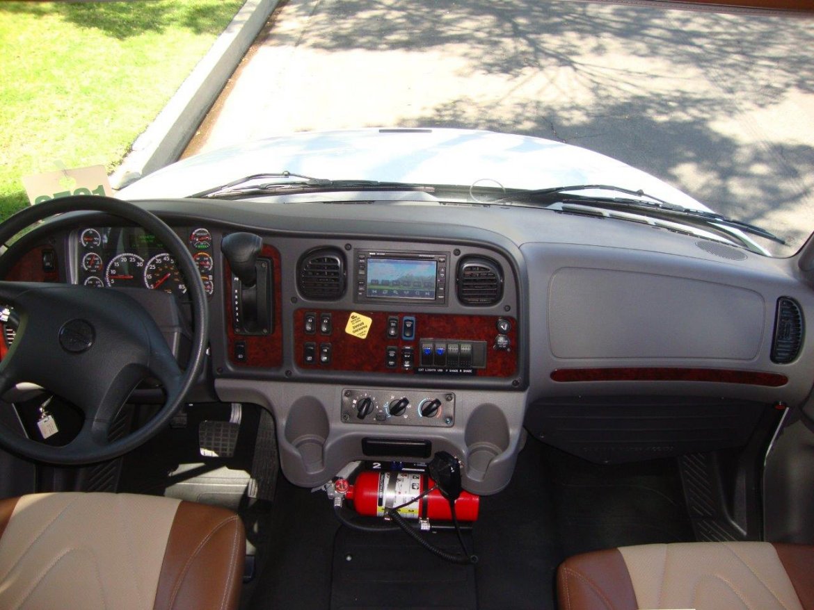 Executive Shuttle for Sale in Carson, CA - Photo 17