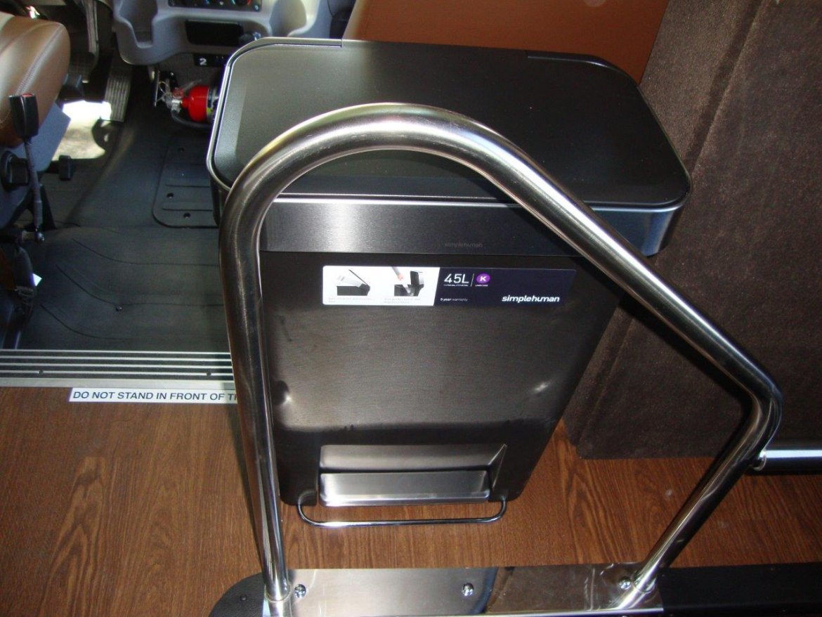 Executive Shuttle for Sale in Carson, CA - Photo 18