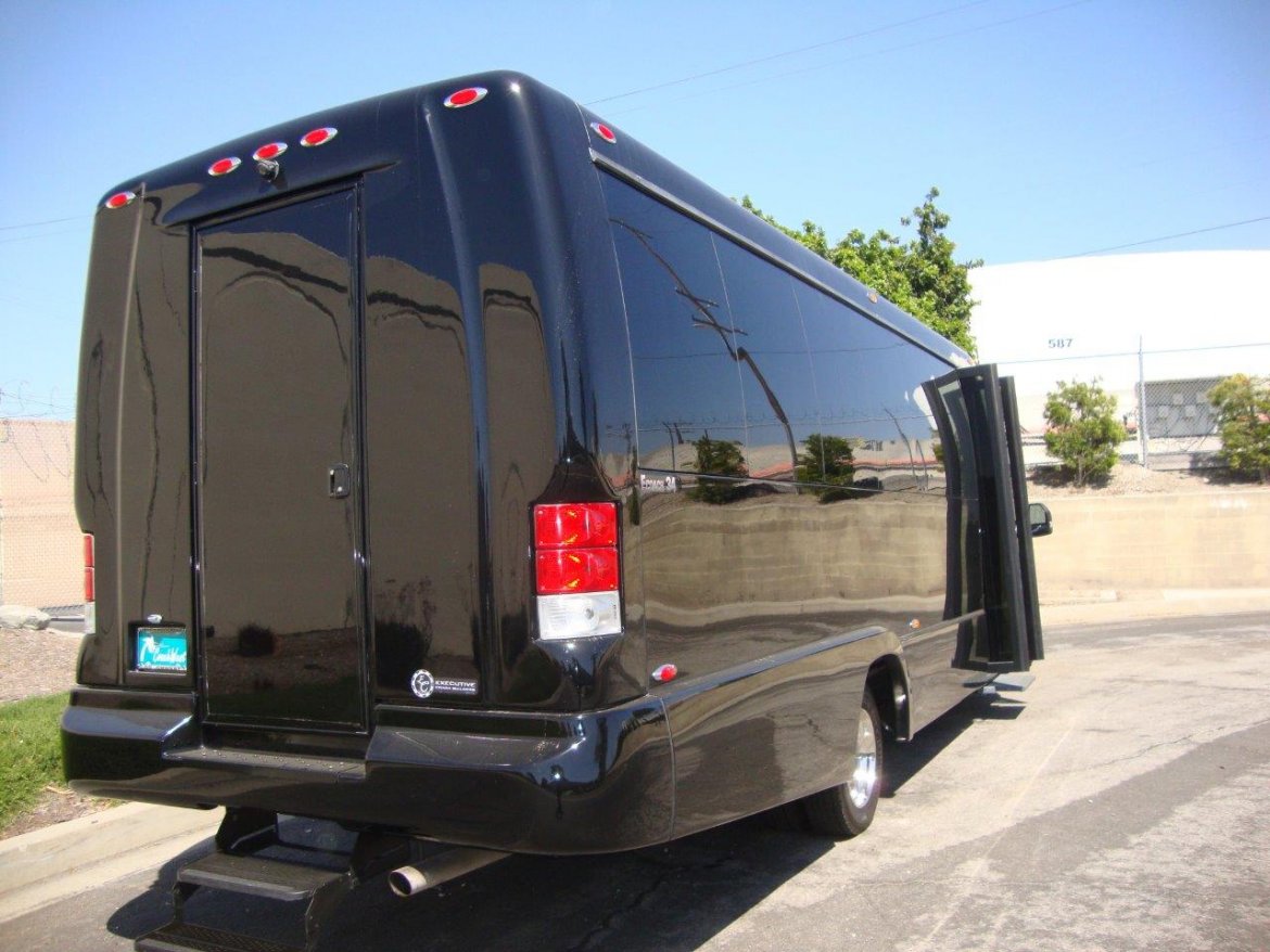 Shuttle Bus for Sale in Carson, CA - Photo 20
