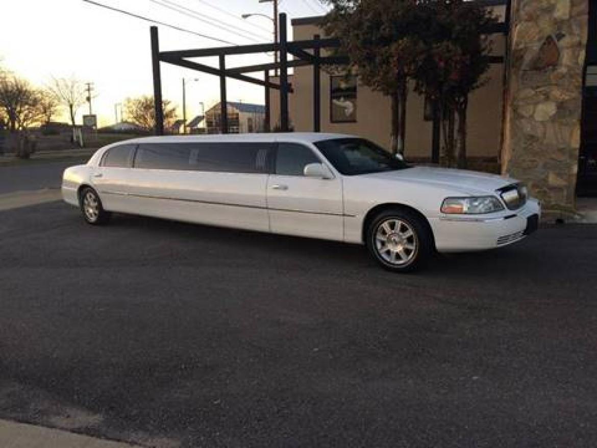 Photo of Limousine for sale: 2007 Lincoln Town Car 120" by Executive Coach Builders