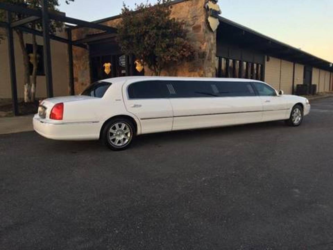 Photo of Limousine for sale: 2007 Lincoln Town Car 120" by Executive Coach Builders