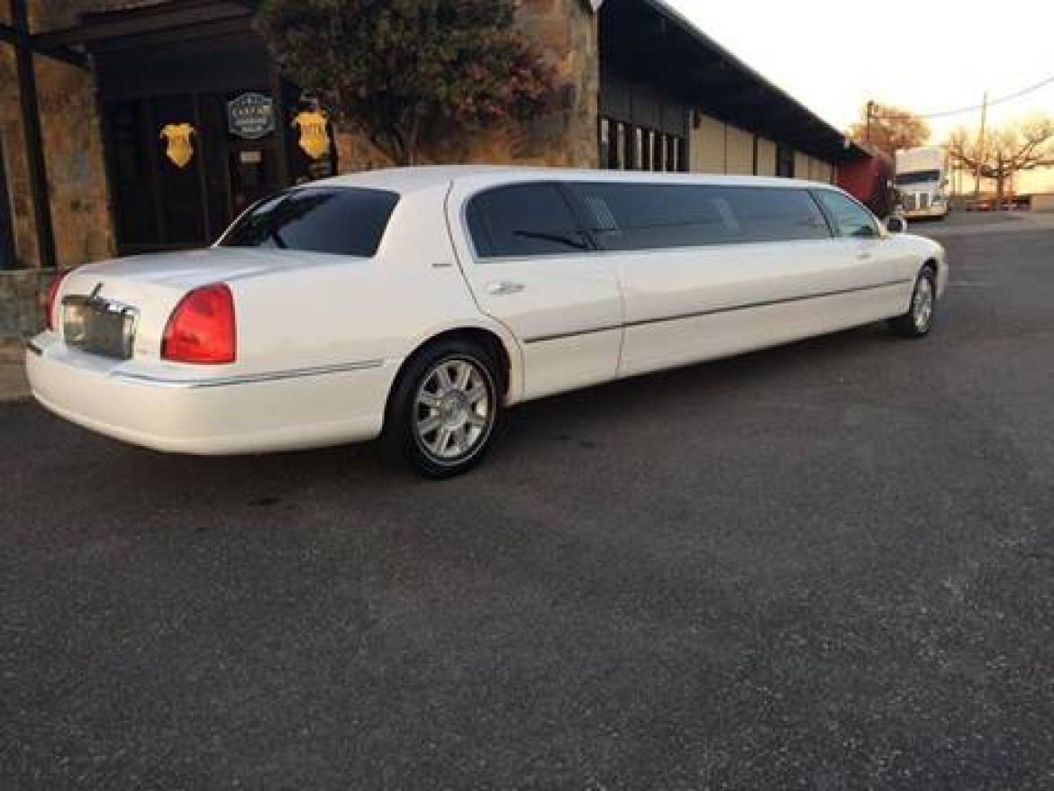 Photo of Limousine for sale: 2007 Lincoln Town Car 120" by Executive Coach Builders