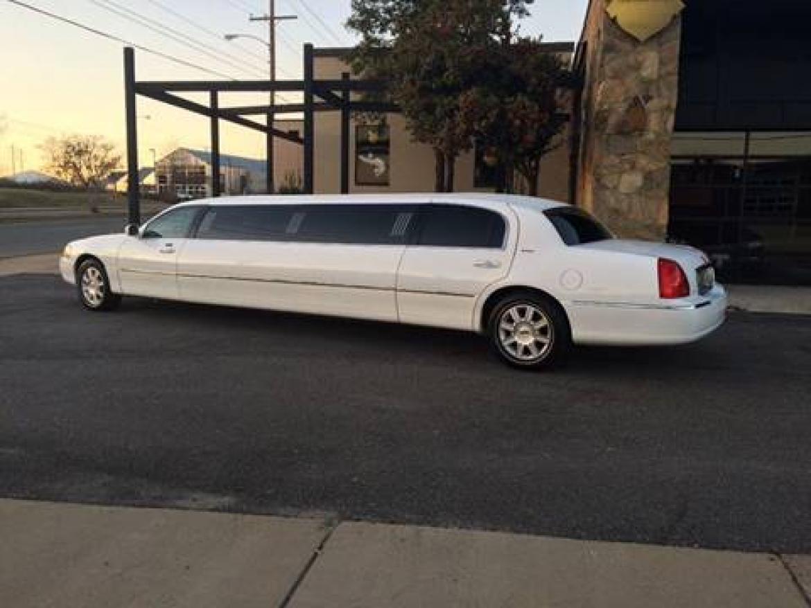 Photo of Limousine for sale: 2007 Lincoln Town Car 120" by Executive Coach Builders