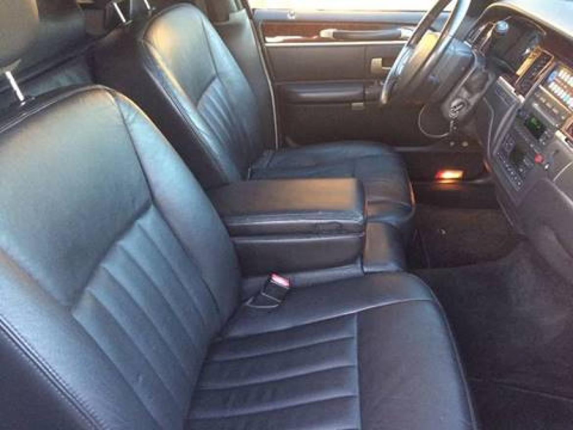 Photo of Limousine for sale: 2007 Lincoln Town Car 120" by Executive Coach Builders