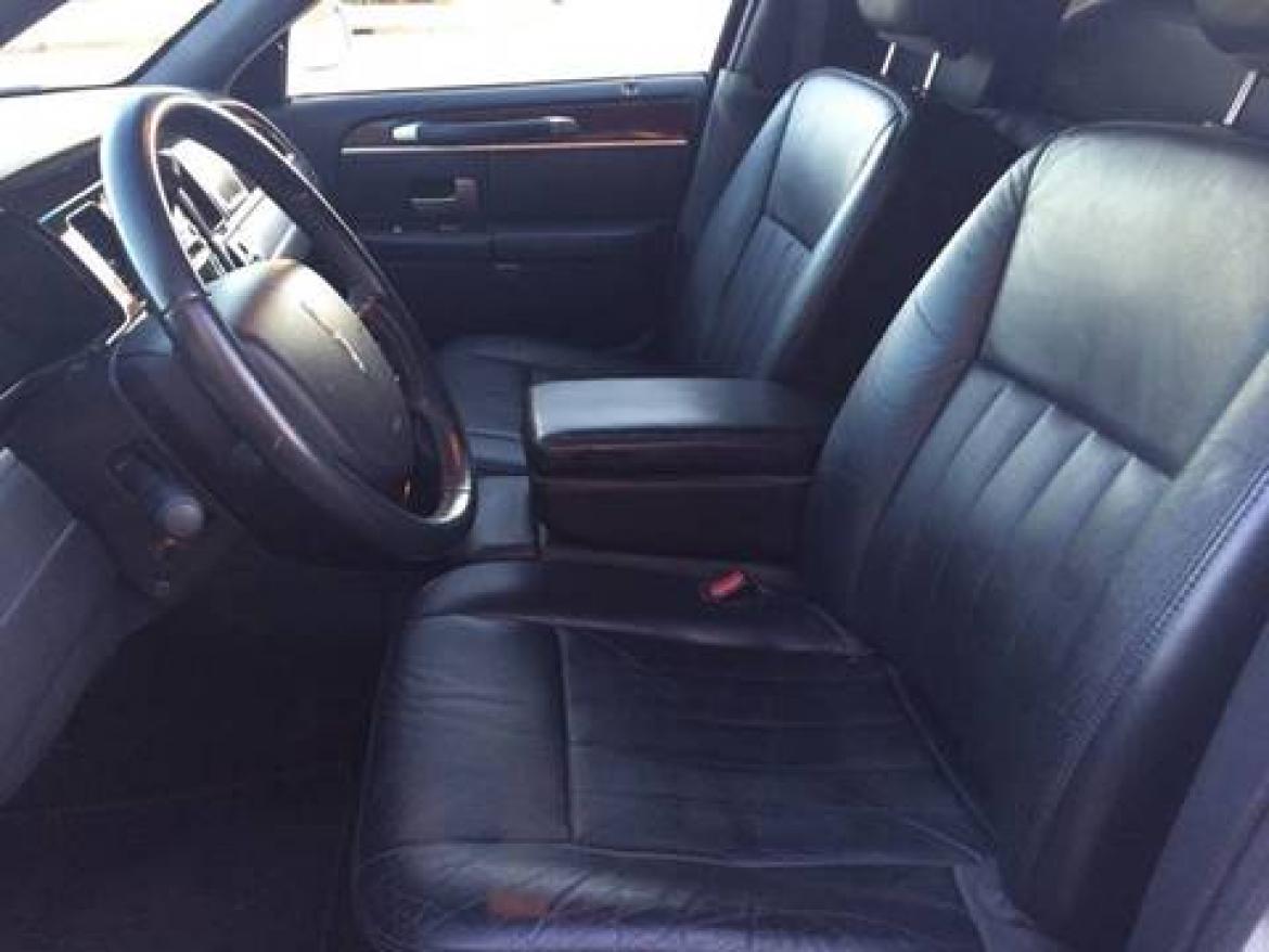 Photo of Limousine for sale: 2007 Lincoln Town Car 120" by Executive Coach Builders