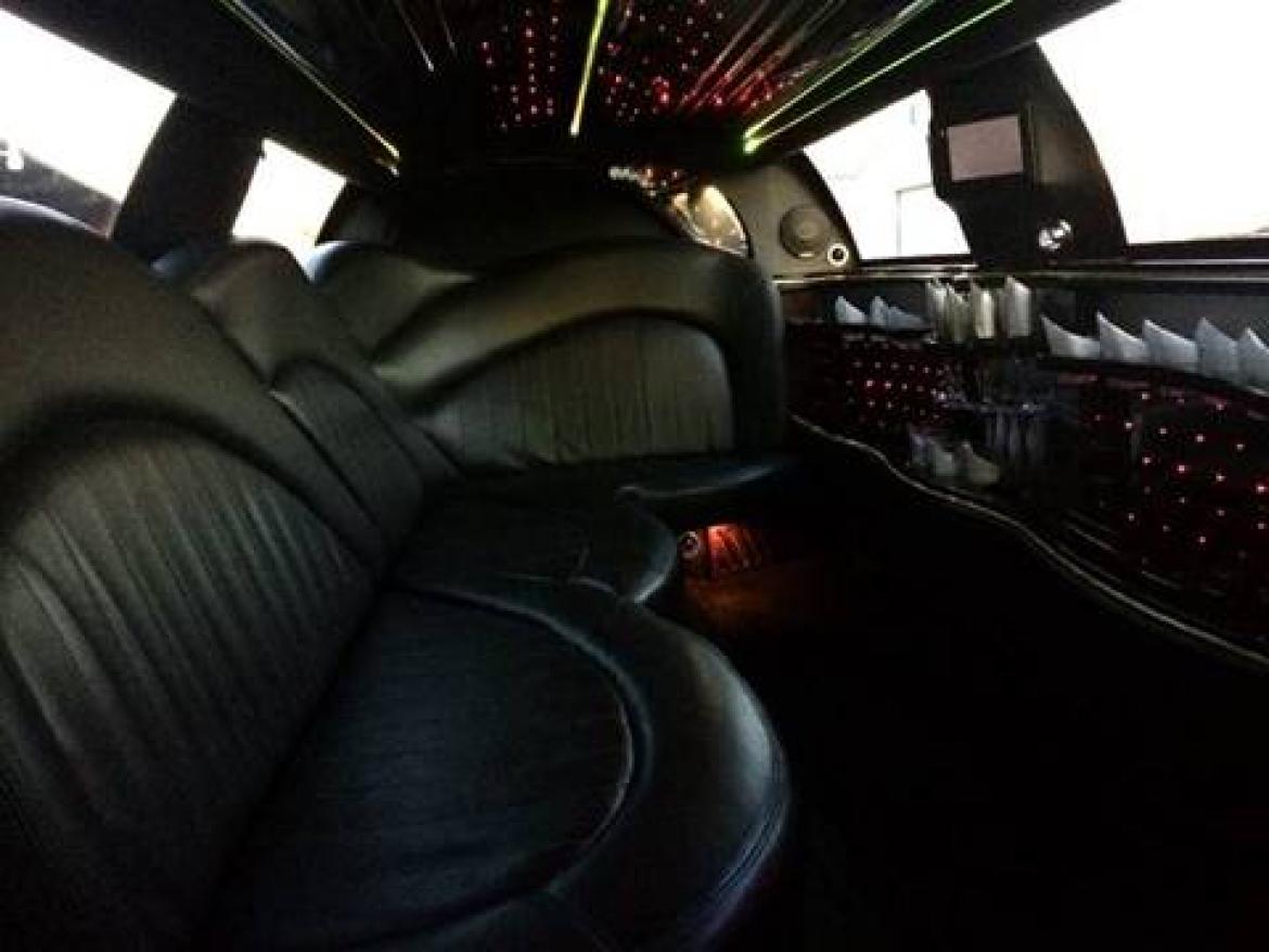 Photo of Limousine for sale: 2007 Lincoln Town Car 120" by Executive Coach Builders