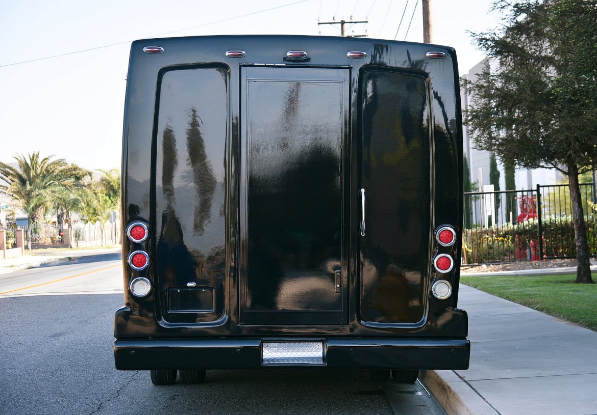 Limo Bus for Sale in Fontana, CA - Photo 3