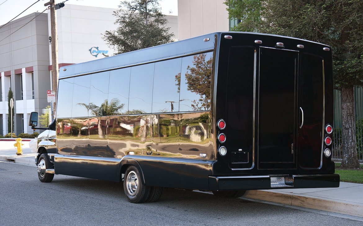 Limo Bus for Sale in Fontana, CA - Photo 6