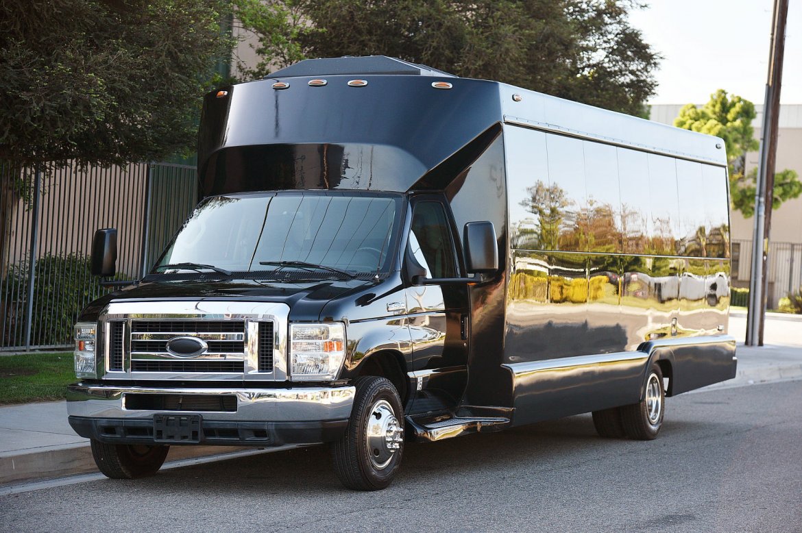 Limo Bus for Sale in Fontana, CA - Photo 7