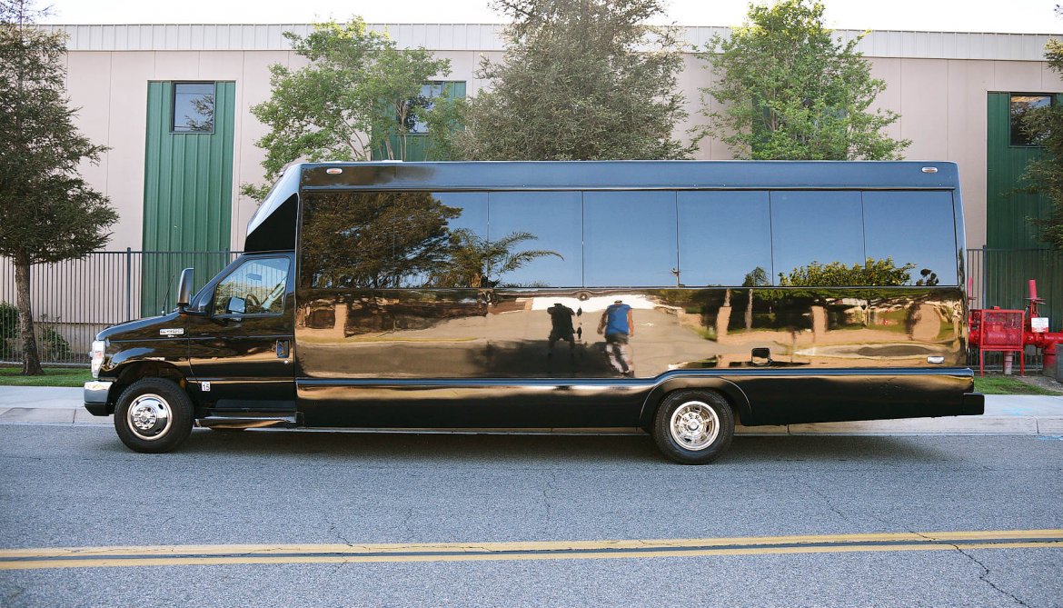 Limo Bus for Sale in Fontana, CA - Photo 8