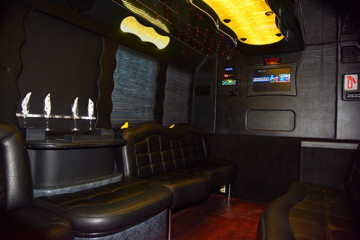 Limo Bus for Sale in Fontana, CA - Photo 11