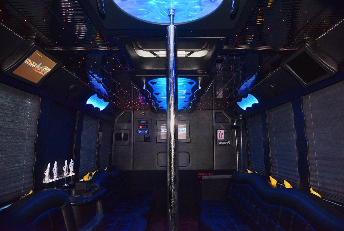 Limo Bus for Sale in Fontana, CA - Photo 13