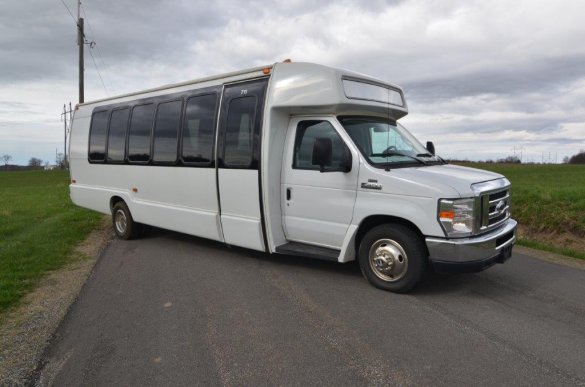 2011 Ford E-450 Limo Bus for Sale in North East, PA - Photo 2